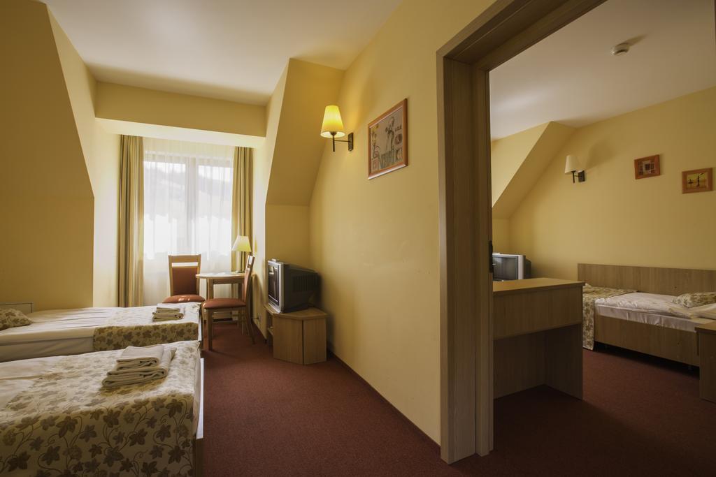 Ski Hotel Piwniczna-Zdroj Εξωτερικό φωτογραφία